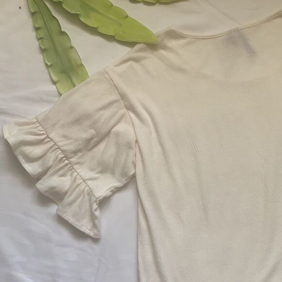 𝅺🌟LOVE Scarlett Split Hem Ruffle Sleeves Top🌟 - Picture 5 of 12